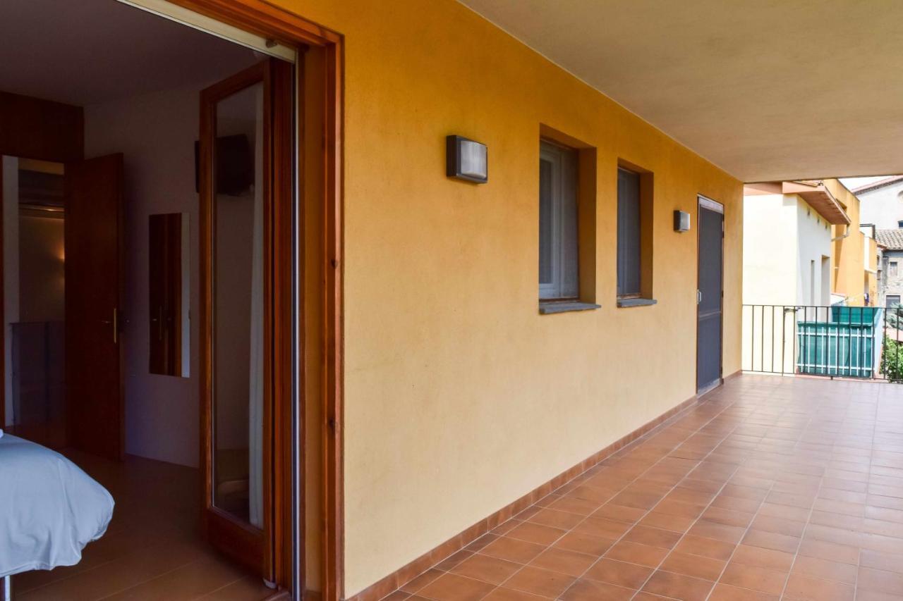 Can Falga Casa Con Jardin En El Corazon De Besalu Exterior photo